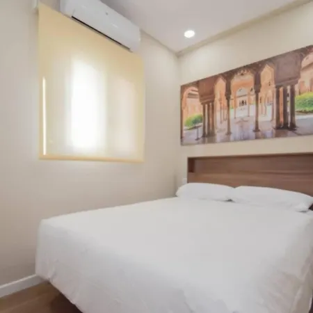 Home4u San Ambrosio גרנדה